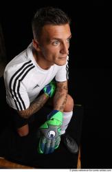 Claudio KNEELING PLAYER